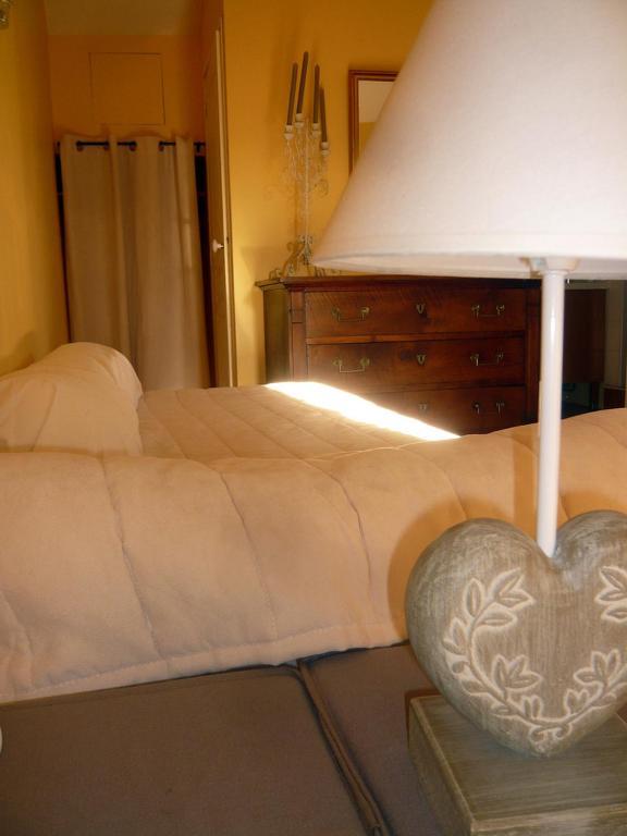 Bed & Breakfast - Maison De Marie Messimy-sur-Saone Habitación foto